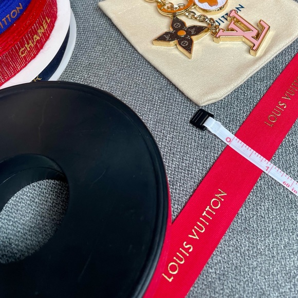 Louis Vuitton Holiday Ribbon - 3/4” Red w/ Gold Lettering - Picture 4 of 4